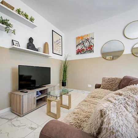 Seaview 3br Penthouse Escape With Terrace Views By 360 Estates مارساسكالا