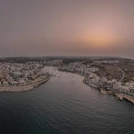 Seaview 3br Penthouse Escape With Terrace Views By 360 Estates *