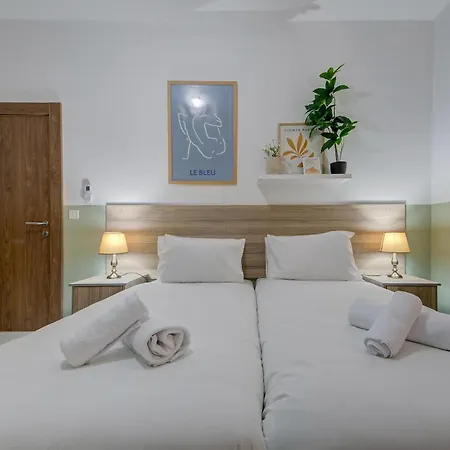 Seaview 3br Penthouse Escape With Terrace Views By 360 Estates *