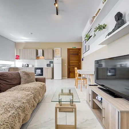 Seaview 3br Penthouse Escape With Terrace Views By 360 Estates * Marsaskala