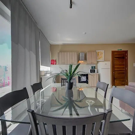 Seaview 3br Penthouse Escape With Terrace Views By 360 Estates Apartmán