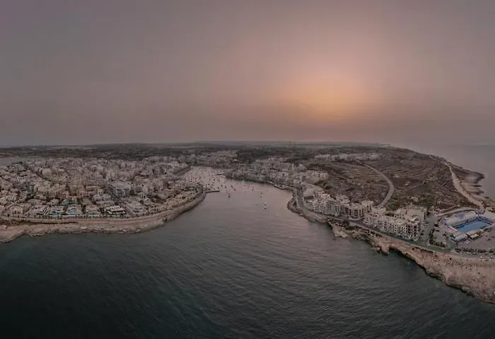 Seaview 3br Penthouse Escape With Terrace Views By 360 Estates *