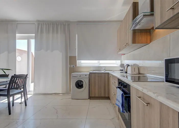 Seaview 3br Penthouse Escape With Terrace Views By 360 Estates * Marsaskala