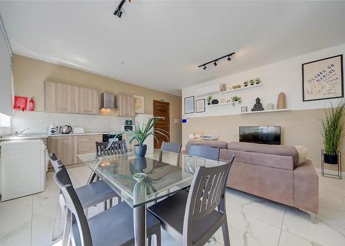 Seaview 3br Penthouse Escape With Terrace Views By 360 Estates Appartement